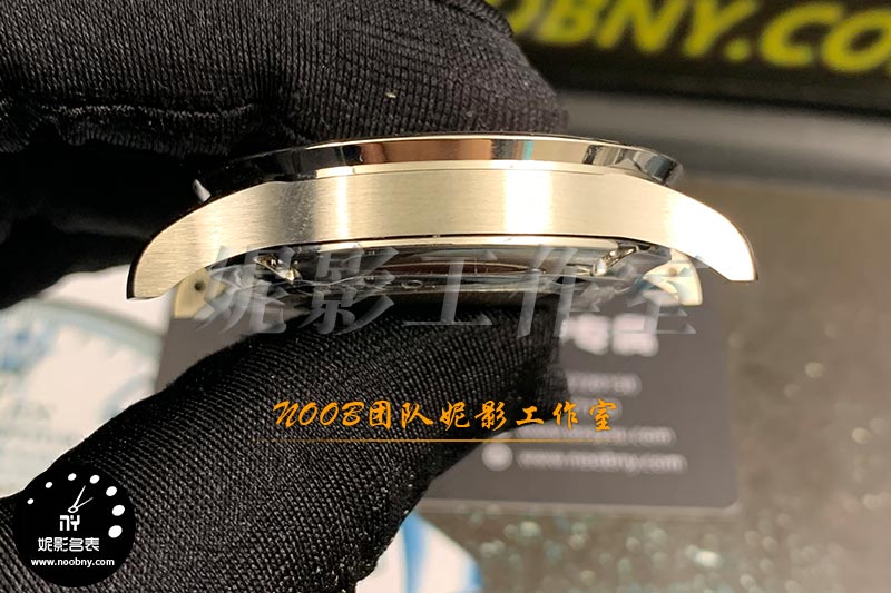 ZF厂万国葡计侧面.jpg