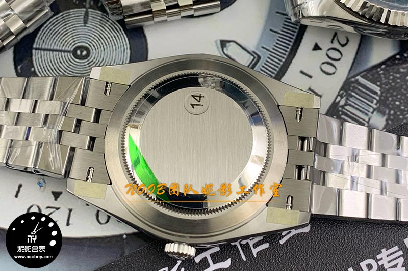 20251205107184.jpg VS厂劳力士薄荷绿日志3.jpg