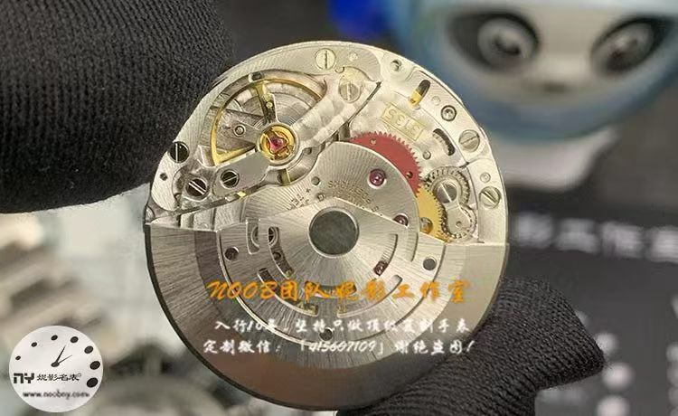 20251208784353.jpg VS厂复刻表.jpg