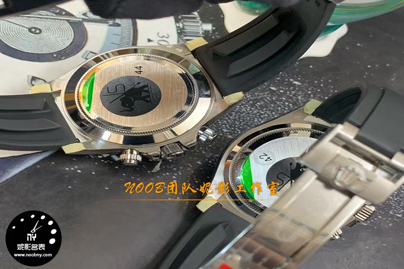 20260223152423.jpg VS厂劳力士迪通拿.jpg